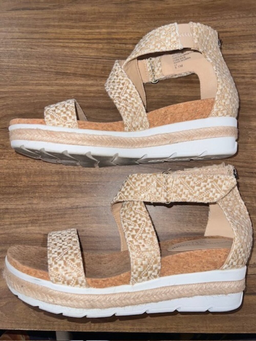 Adrienne Vittadini Sport Platform Wedge Sandals (8.5M)